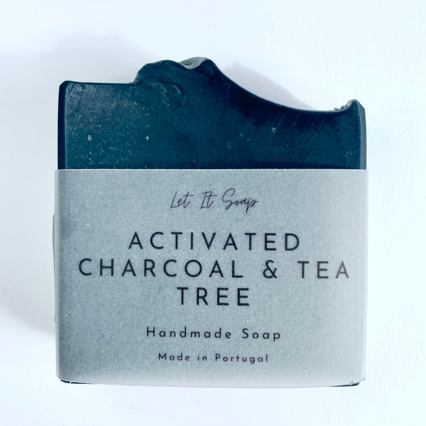 sabonete artesanal carvão ativado e árvore de chá para acne e pele danificada